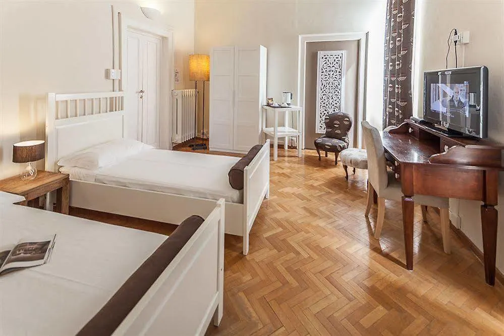 *** Bed & Breakfast Opera Boutique B&B Florens Italien